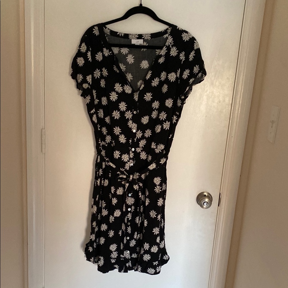 Daisy Floral Black and White Dress